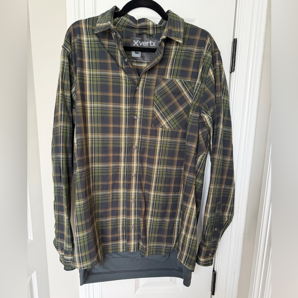 Vertx Plaid Button Down Men’s L